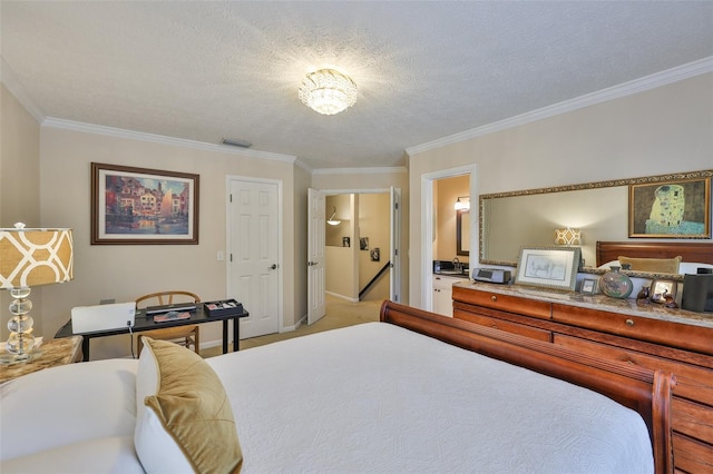 3053 S Concordia Ave Unit A, Tampa, FL 33629 - bedroom featuring a textured ceiling, ornamental molding, a chandelier, light colored carpet, and baseboards