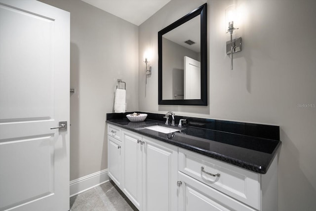 12 Country Club Ln, Belleair, FL 33756 - bathroom with baseboards and vanity
