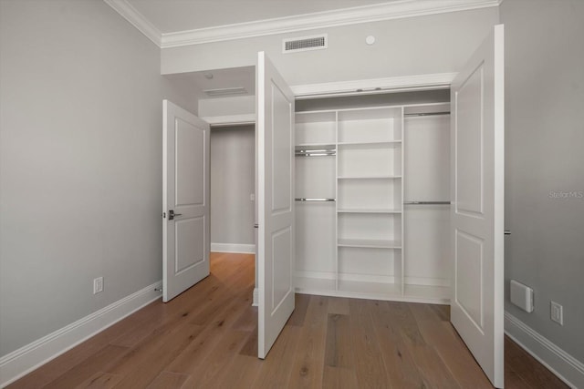 12 Country Club Ln, Belleair, FL 33756 - view of closet
