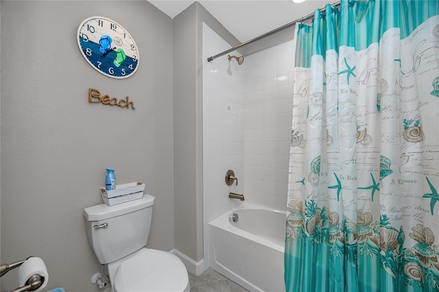 11320 Chilly Water Ct, Riverview, FL 33569 - full bathroom featuring toilet, shower / tub combo with curtain, and baseboards