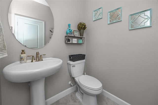 11320 Chilly Water Ct, Riverview, FL 33569 - bathroom featuring toilet and baseboards