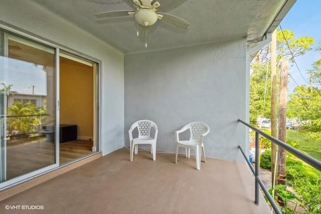 4325 58th Way N Unit 1527, Kenneth City, FL 33709 - balcony featuring a ceiling fan