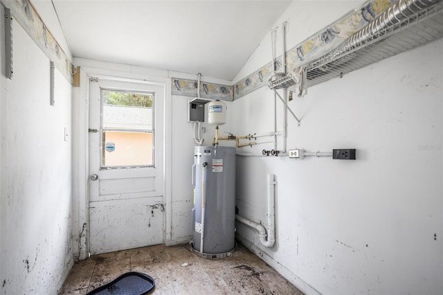 2174 62nd St N, Clearwater, FL 33760 - utilities featuring water heater