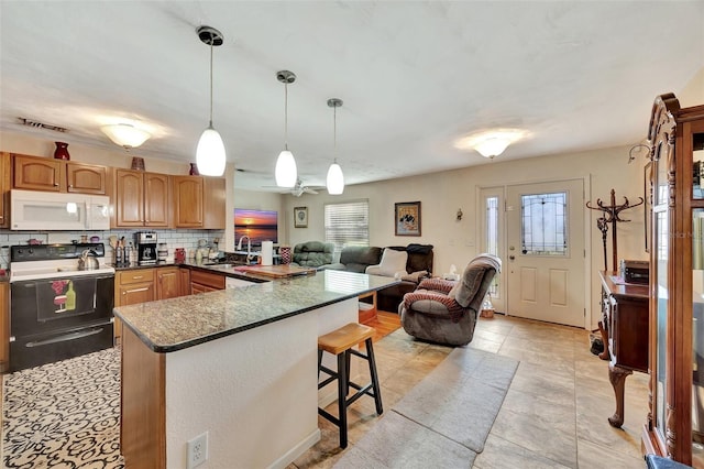 1524 Essex Dr N, Saint Petersburg, FL 33710 - photo 4