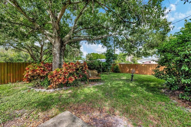 1524 Essex Dr N, Saint Petersburg, FL 33710 - photo 17