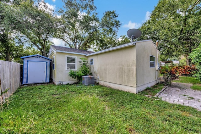 1524 Essex Dr N, Saint Petersburg, FL 33710 - photo 18
