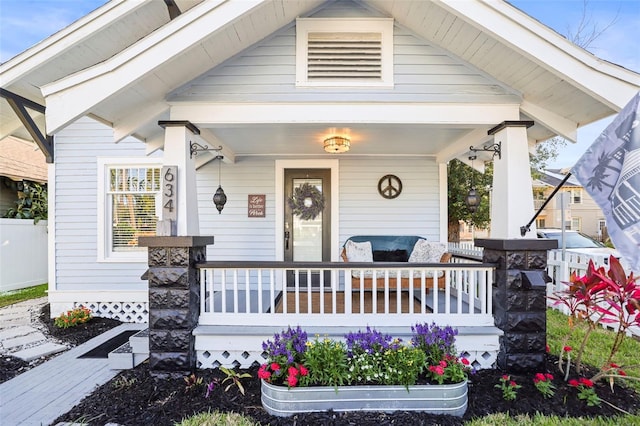 634 6th St N, Saint Petersburg, FL 33701 - view of front of property with a porch