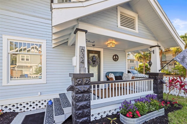 634 6th St N, Saint Petersburg, FL 33701 - doorway to property featuring a porch