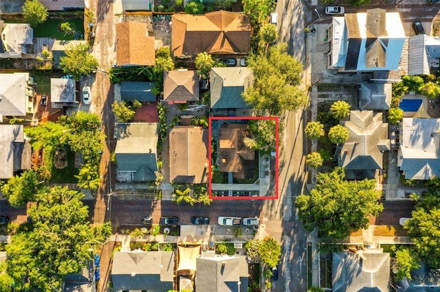 634 6th St N, Saint Petersburg, FL 33701 - aerial perspective of suburban area featuring property boundaries highlighted