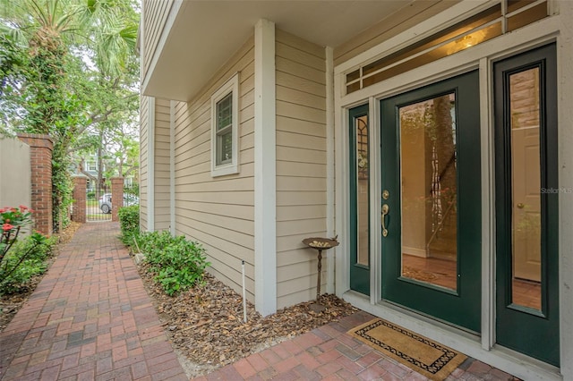 350 2nd St N Unit 1, Saint Petersburg, FL 33701 - doorway to property featuring a gate