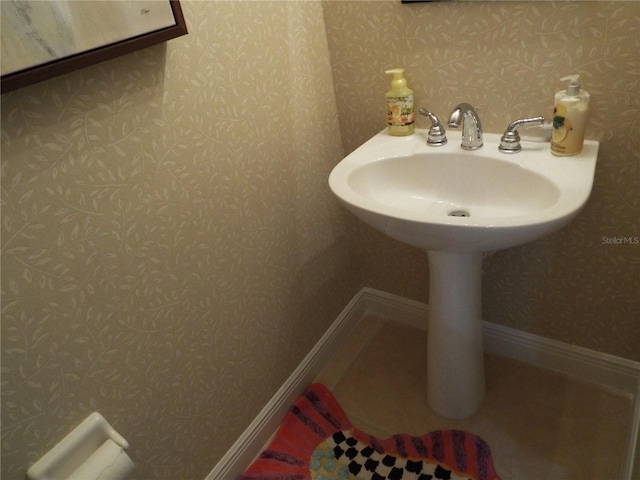 13860 Avon Park Cir Unit 104, Fort Myers, FL 33912 - bathroom featuring a sink