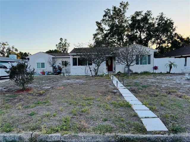 910 Robinson Dr N, Saint Petersburg, FL 33710 - photo 1