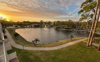 8181 Eagles Park Dr N, Saint Petersburg, FL 33709 - photo 4