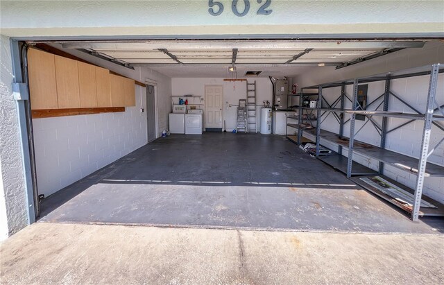 502 Chilt Dr, Brandon, FL 33510 - garage with washing machine and dryer