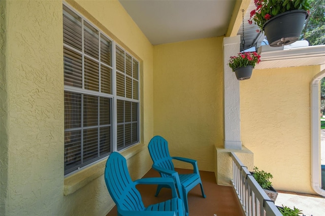 10306 Shalimar Wood Dr, Thonotosassa, FL 33592 - view of balcony