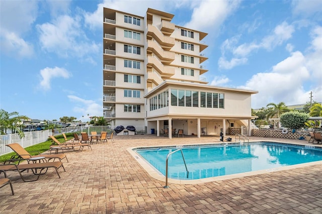 223 Island Way Unit 7F, Clearwater Beach, FL 33767 - community pool with a patio area