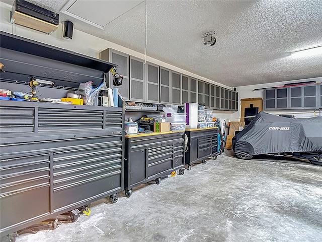 1014 Sylvia Ln, Tampa, FL 33613 - view of garage