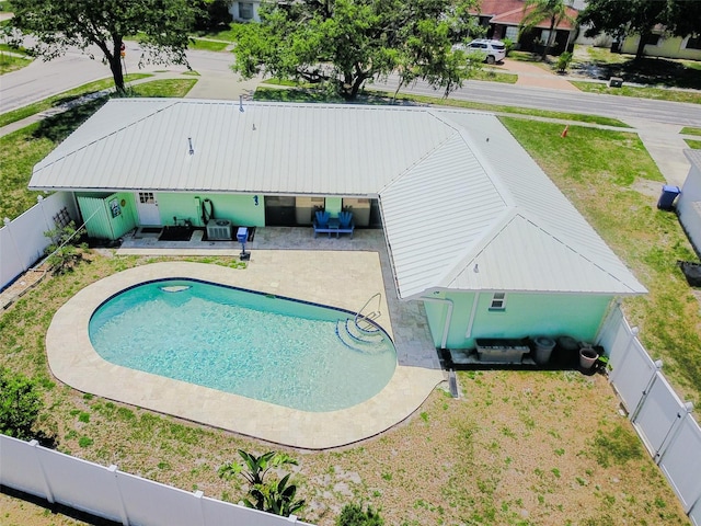 1022 Greenbriar Dr, Brandon, FL 33511 - view of swimming pool with a patio area and a fenced backyard