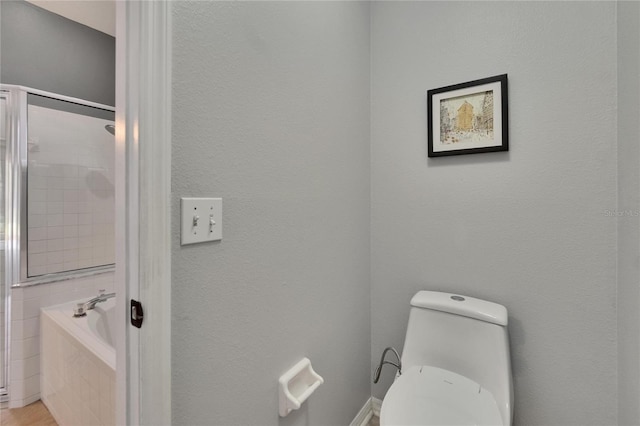 4418 River Overlook Dr, Valrico, FL 33596 - full bath featuring a bath, toilet, and an enclosed shower