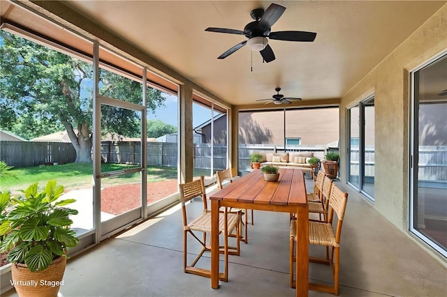 4418 River Overlook Dr, Valrico, FL 33596 - sunroom / solarium with ceiling fan, outdoor lounge area, and outdoor dining area