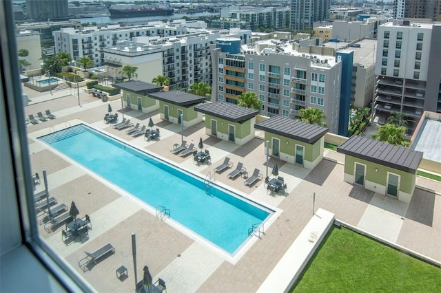 1120 E Kennedy Blvd Unit 1512, Tampa, FL 33602 - community pool with a view of city and a patio area