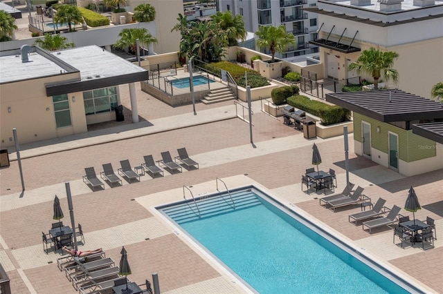 1120 E Kennedy Blvd Unit 1512, Tampa, FL 33602 - community pool featuring a patio