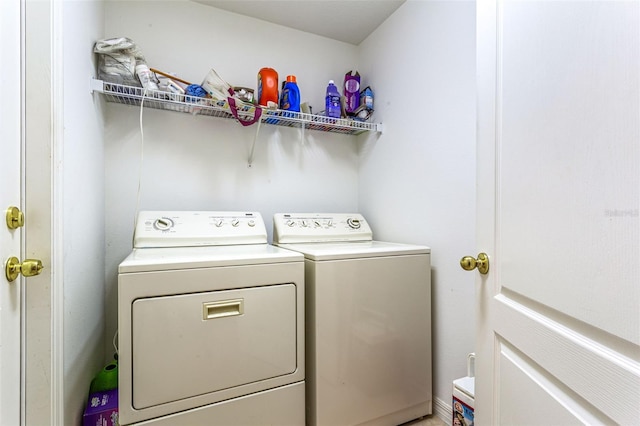 12746 Standbridge Dr, Riverview, FL 33579 - laundry area with washer and dryer