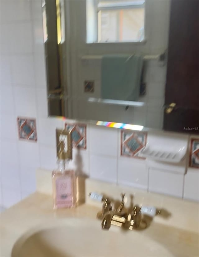 2220 Woods Trl, Lakeland, FL 33809 - view of bathroom
