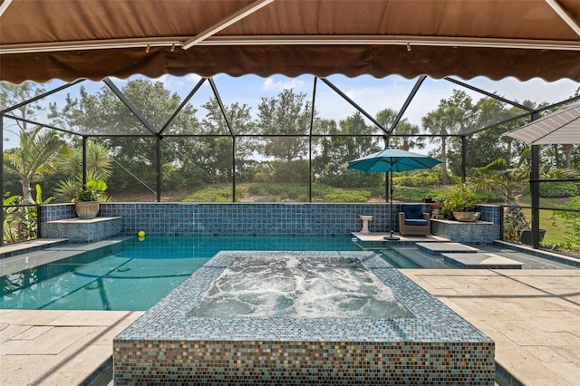 12672 Fontana Loop, Bradenton, FL 34211 - view of pool with a lanai, a pool with connected hot tub, and a patio