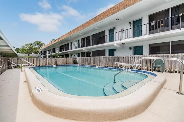1485 Lakeview Rd Unit 19, Clearwater, FL 33756 - view of community pool