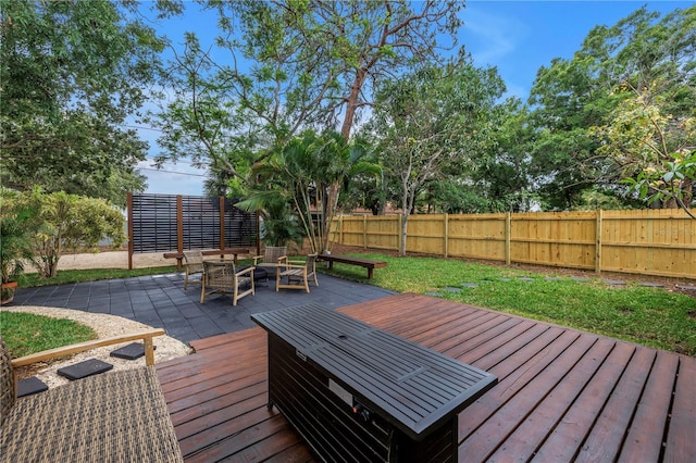 300 33rd Ave N, Saint Petersburg, FL 33704 - deck with outdoor lounge area