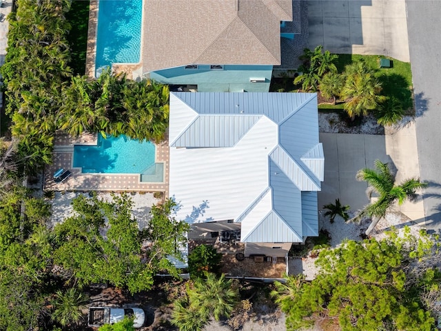 405 8th Ave N, Tierra Verde, FL 33715 - aerial view of property and surrounding area featuring a pool