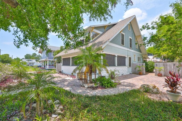 1825 2nd St S, Saint Petersburg, FL 33705 - photo 2