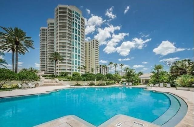 1180 Gulf Blvd Unit 306, Clearwater, FL 33767 - view of community pool