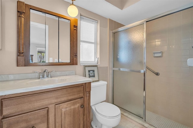 1598 Brookside Blvd, Largo, FL 33770 - full bath with toilet, vanity, and a shower stall