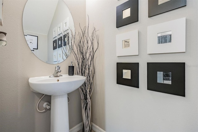 7030 Summer Holly Pl, Riverview, FL 33578 - bathroom with baseboards
