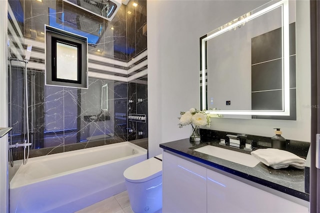 6534 Simone Shores Cir, Apollo Beach, FL 33572 - bathroom featuring vanity, toilet, and washtub / shower combination