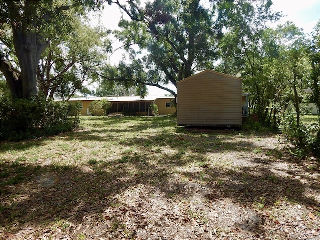10308 Fore Dr, Tampa, FL 33612 - view of yard