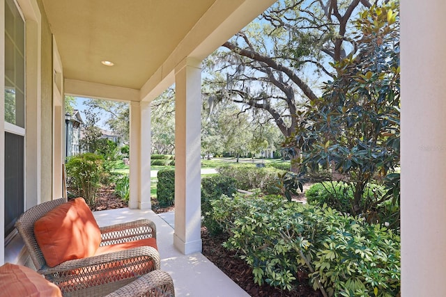 5401 Match Point Pl, Lithia, FL 33547 - view of covered porch