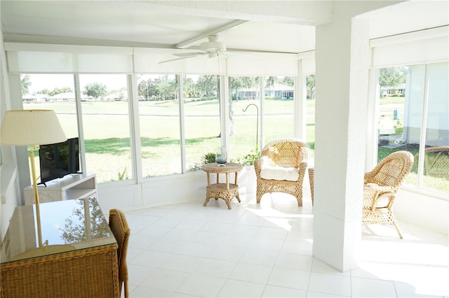 2325 Brookfield Greens Cir Unit 41, Sun City Center, FL 33573 - sunroom / solarium featuring ceiling fan and plenty of natural light