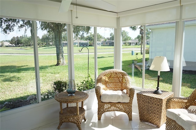 2325 Brookfield Greens Cir Unit 41, Sun City Center, FL 33573 - sunroom / solarium featuring plenty of natural light and a ceiling fan