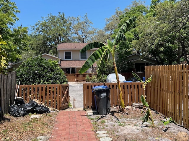 14667 Pine Glen Crk Unit 14667, Lutz, FL 33559 - view of yard