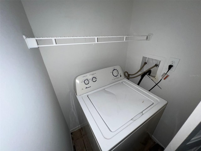 14667 Pine Glen Crk Unit 14667, Lutz, FL 33559 - laundry room with washer / dryer