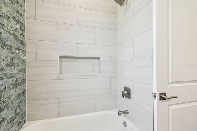 511 Roanoke St, Dunedin, FL 34698 - full bathroom with shower / bathtub combination