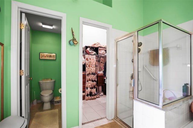 31108 Whitlock Dr, Wesley Chapel, FL 33543 - bathroom with toilet and a stall shower