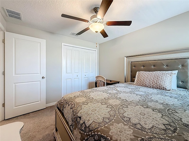 841 Royal Empress Dr, Ruskin, FL 33570 - carpeted bedroom featuring a closet and a ceiling fan