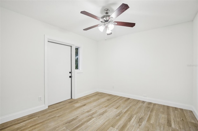 2220 3rd Ave E, Bradenton, FL 34208 - spare room with light wood-type flooring, baseboards, and a ceiling fan