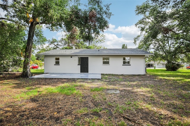 2220 3rd Ave E, Bradenton, FL 34208 - back of property featuring a patio