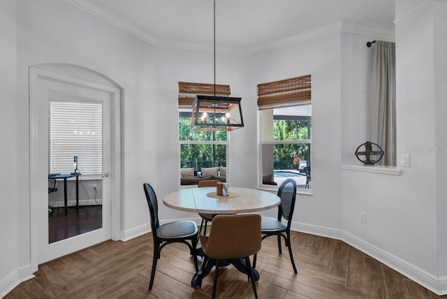 15934 Sorawater Dr, Lithia, FL 33547 - dining area featuring crown molding