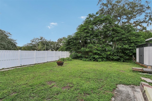 1206 E Frierson Ave Unit B, Tampa, FL 33603 - view of yard